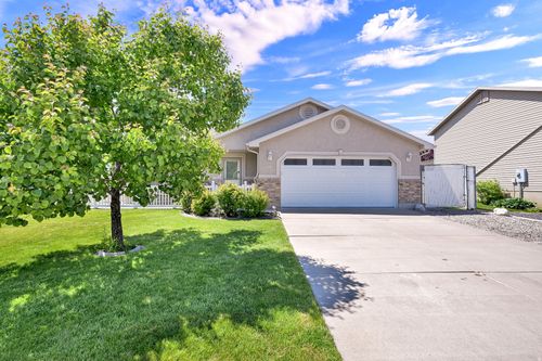 429 W 2125 N, Harrisville, UT, 84414-2943 | Card Image
