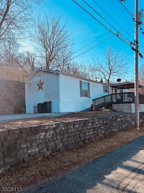45 Zimmer Dr, Franklin, NJ, 07416-2302 | Card Image