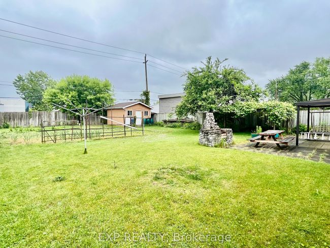 134 Alison Ave, Home with 3 bedrooms, 2 bathrooms and 4 parking in Cambridge ON | Image 20