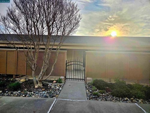 2-2308 Pine Knoll Dr, Walnut Creek, CA, 94595-2168 | Card Image