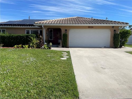 8924 Dorchester St, Fort Myers, FL, 33907-5911 | Card Image