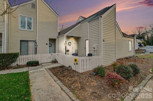 401-201 Eastwood Dr, Salisbury, NC, 28146-7045 | Card Image