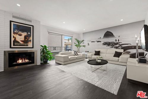 apt-207-1221 N Kings Rd, West Hollywood, CA, 90069-2819 | Card Image