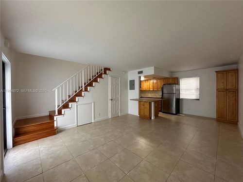 apt-202-2705 Ne 9th Ave, Wilton Manors, FL, 33334-3737 | Card Image