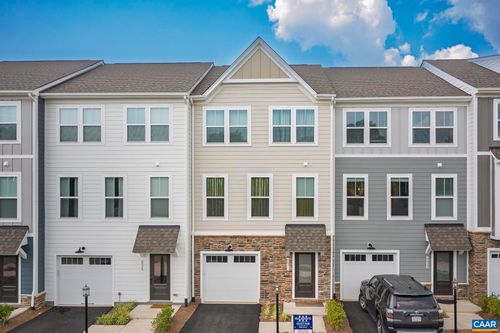 6031 Mccomb St, CROZET, VA, 22932-3005 | Card Image