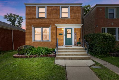 4230 Maple Ave, Brookfield, IL, 60513-1918 | Card Image