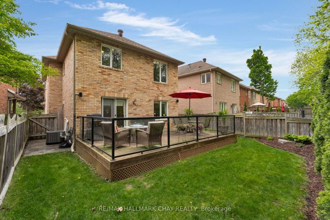 383 Hewitt Cir, House other with 3 bedrooms, 3 bathrooms and 4 parking in Newmarket ON | Image 34
