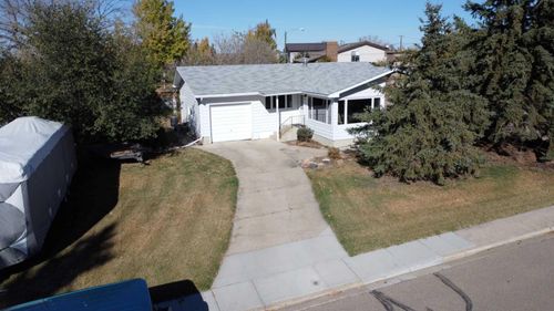 816 James Cres, Hanna, AB, T0J1P0 | Card Image