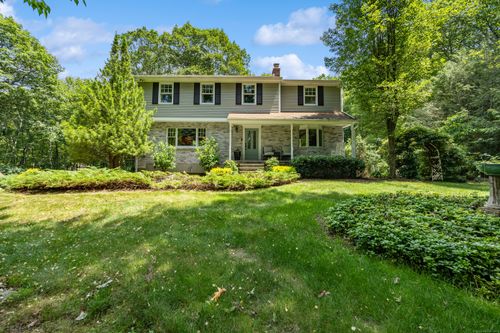 100 Fairhaven Dr, Middlebury, CT, 06762-1609 | Card Image