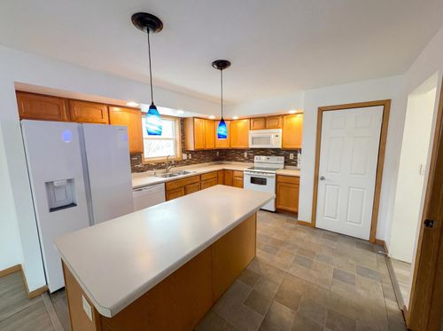 244 Point Douglas Rd N, Saint Paul, MN, 55106-6519 | Card Image