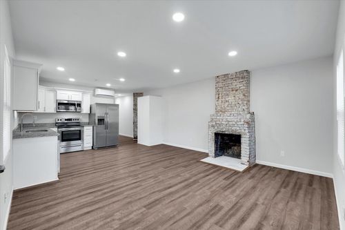 622 Perry Rd, Greenville, SC, 29609-3528 | Card Image