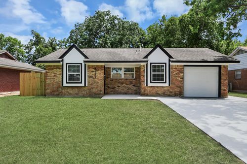 5622 Canterway Dr, Houston, TX, 77048-1817 | Card Image