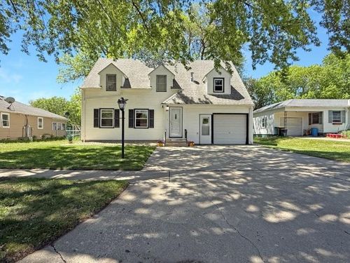 213 N 1st Ave E, Truman, MN, 56088-1119 | Card Image