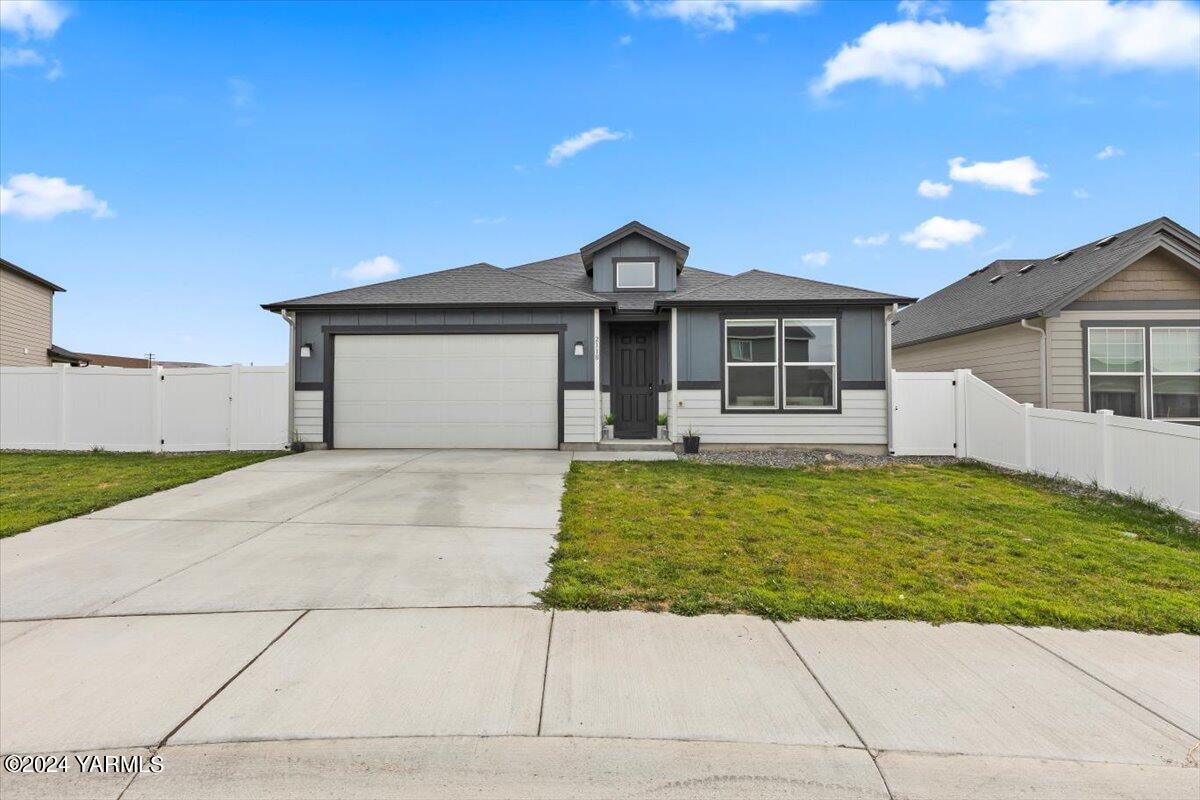 Amber Loop, Yakima, WA 98901