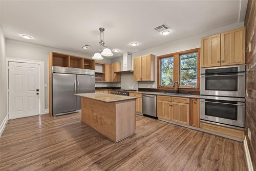 2508 6th St, Bay City, TX, 77414-5342 | Card Image