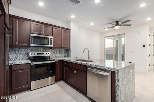 apt-5-2121 W Sonoran Desert Drive, Phoenix, AZ, 85085 | Card Image
