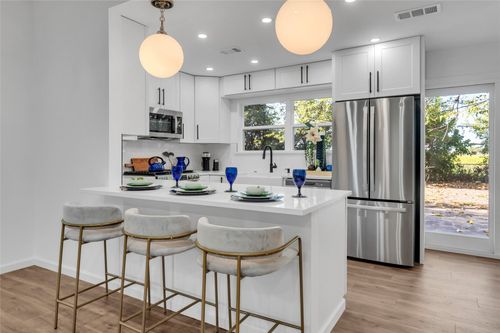 421 Brazos St, Forney, TX, 75126-9719 | Card Image