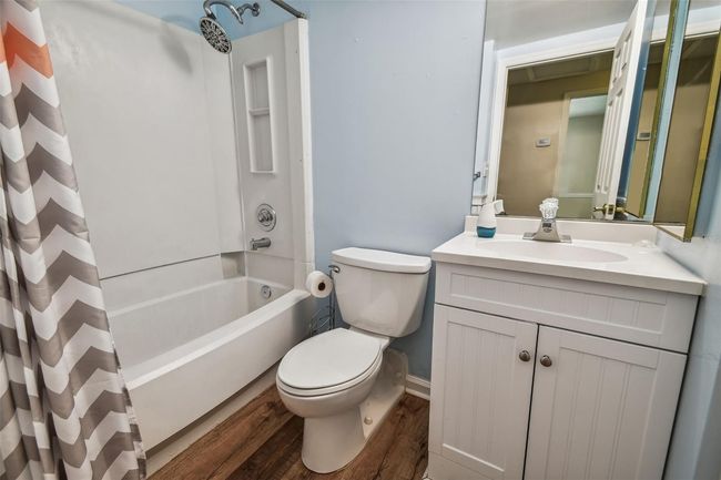 2nd Bathroom | Image 17