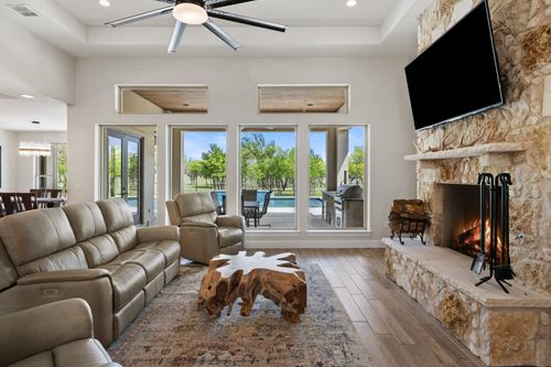 10090 Ranch Road 1323, Johnson City, TX, 78636 | Card Image