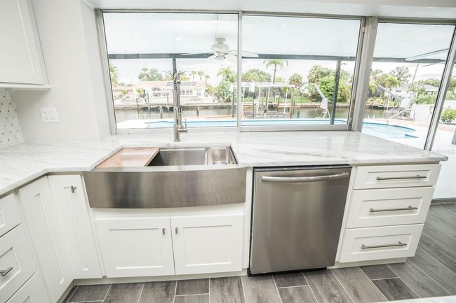 913 Spindle Palm Way, House other with 4 bedrooms, 2 bathrooms and null parking in APOLLO BEACH FL | Image 12