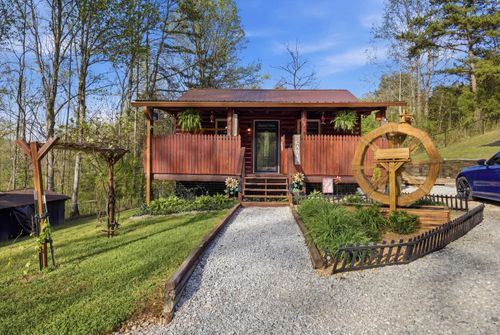 110 Angel Howard Ln, Pikeville, TN, 37367-1423 | Card Image
