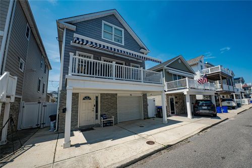 75 New Hampshire St, Long Beach, NY, 11561-1335 | Card Image