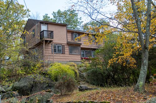 82 Kanungum Trl, Shelton, CT, 06484-4958 | Card Image