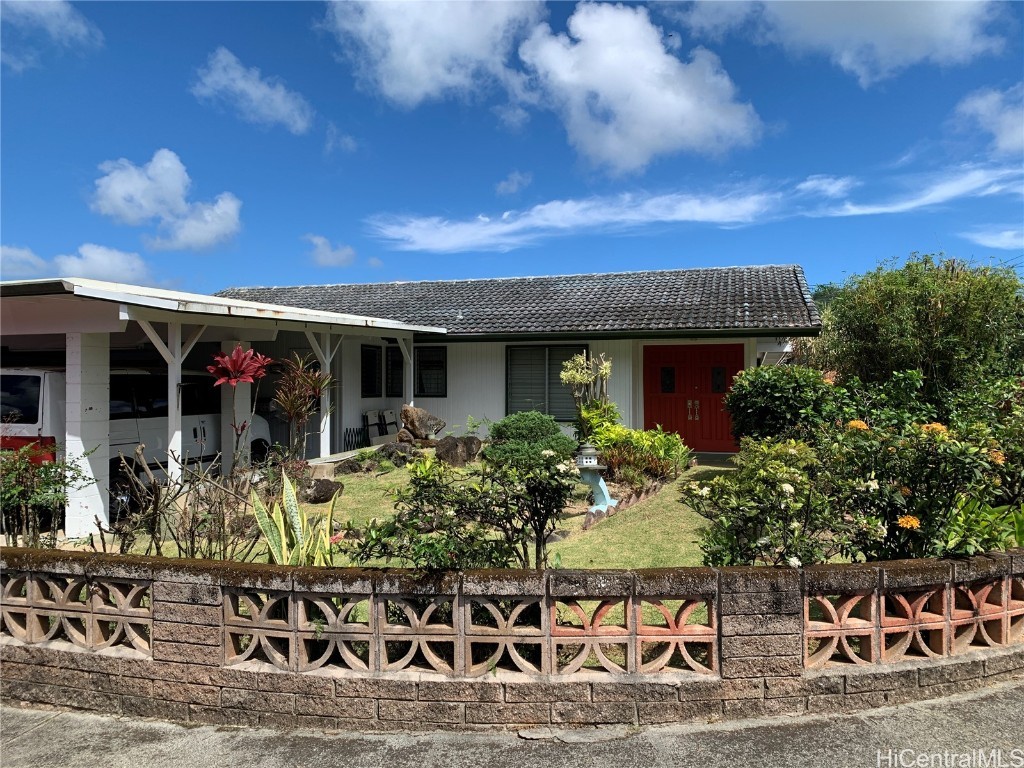 Kanaka St, Kaneohe, HI 96744
