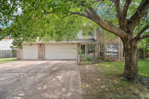 2805 S Dogwood Avenue, Broken Arrow, OK, 74012 | Card Image