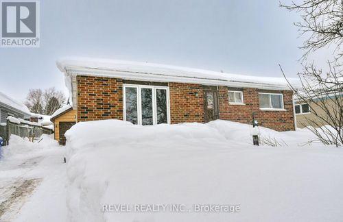 198 Lawrence St, Porcupine, ON, P0N1C0 | Card Image