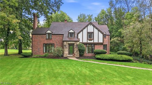 1000 Colonial Dr, Youngstown, OH, 44505-2218 | Card Image