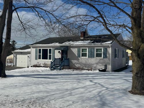 1758 East Rd, Bennington, VT, 05201-8070 | Card Image