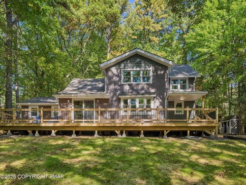 316 Goldfinch Pl, Mount Pocono, PA, 18344-7122 | Card Image