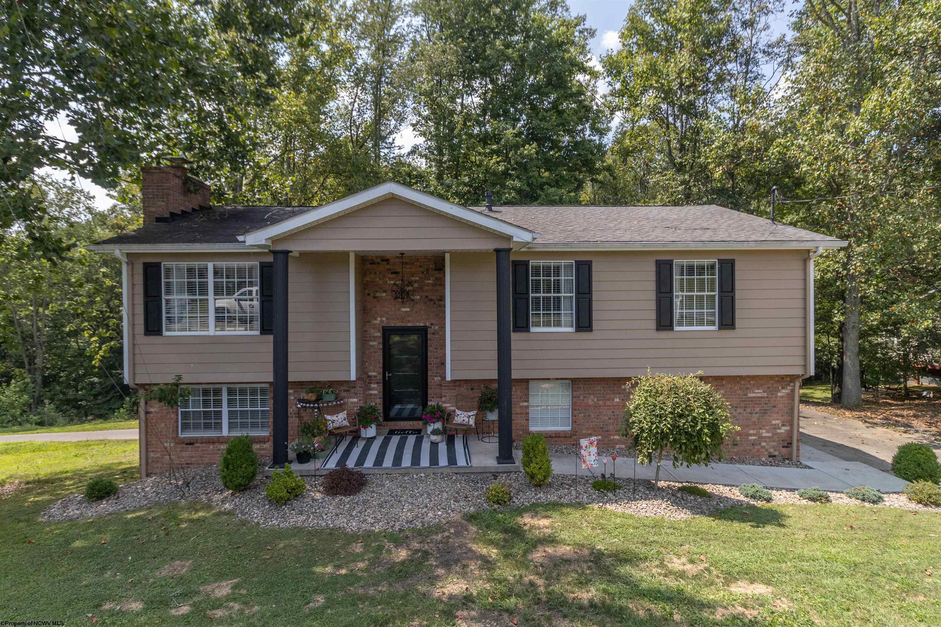 Mesa Dr, Bridgeport, WV 26330