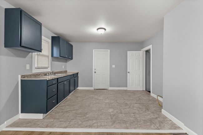 15840 Dexter Ave, House other with 3 bedrooms, 1 bathrooms and null parking in Detroit MI | Image 10
