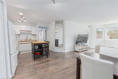 301-264 Alma St, Rockwood, ON, N0B2K0 | Card Image