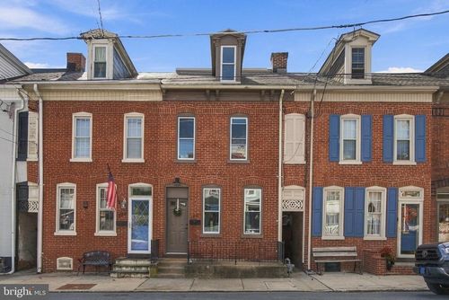 122 N 8th St, COLUMBIA, PA, 17512-1304 | Card Image