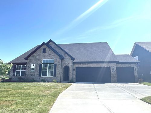 9879 Creekside Cir, McCordsville, IN, 46055-0285 | Card Image