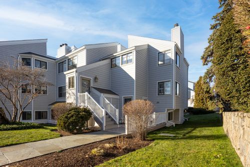 133-133 Rowayton Woods Dr, Norwalk, CT, 06854-3939 | Card Image