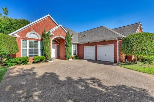 716 Ticonderoga Dr, Denton, TX, 76205-8090 | Card Image