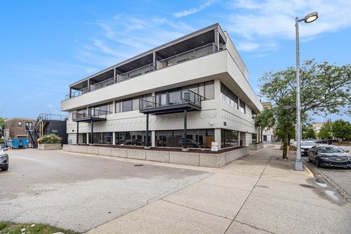 4-300 Washington Ave, Grand Haven, MI, 49417-3324 | Card Image