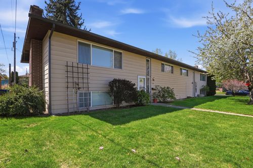 229 / 231 W W Kedlin Ave, Spokane, WA, 99218 | Card Image