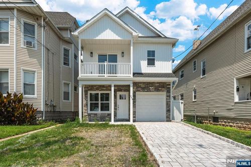 243 E 9th Ave, Roselle, NJ, 07203-2061 | Card Image