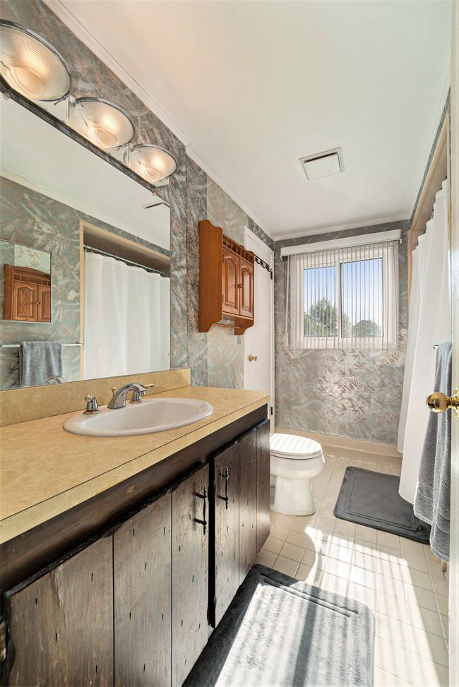 4453 Willow Creek Dr, House other with 4 bedrooms, 2 bathrooms and null parking in Troy MI | Image 18