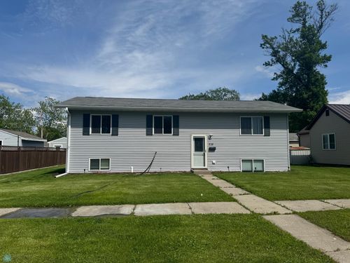 316 4th St S, Breckenridge, MN, 56520-1913 | Card Image