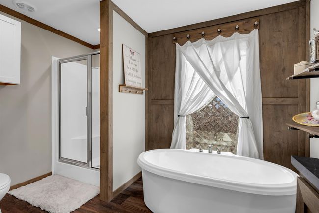 345 County Road 136 C, House other with 4 bedrooms, 2 bathrooms and null parking in Kingsland TX | Image 7