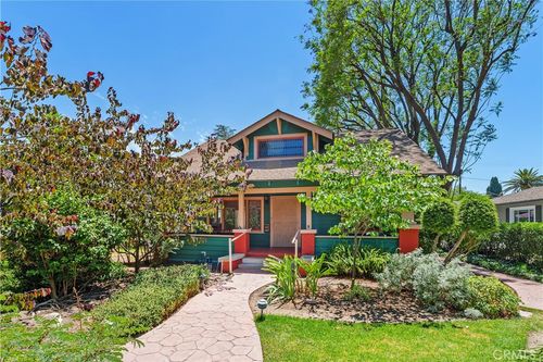 3892 Oakwood Pl, Riverside, CA, 92506-1877 | Card Image