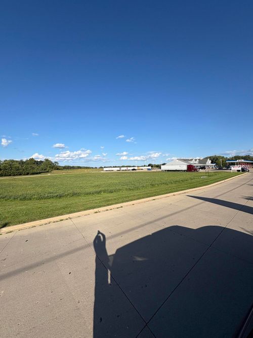 1 South Rd, GENOA CITY, WI, 53128 | Card Image