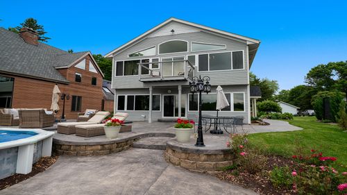 5216 East Dr, Loves Park, IL, 61111-5022 | Card Image