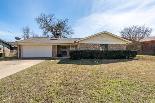 104 Cypress Dr, Palestine, TX, 75801-5864 | Card Image